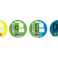 Etiquetas DGT para coches: B, C, ECO y Cero Emisiones. Averigua qué etiqueta tiene tu coche.