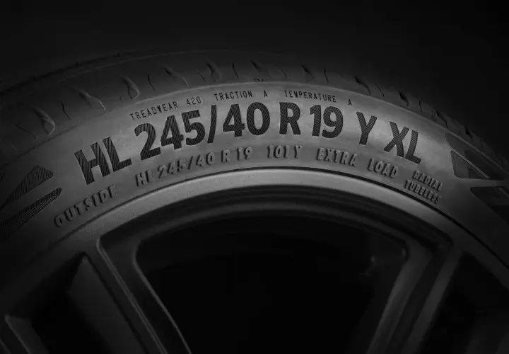 Neumáticos reforzados HL 245/40 R19 XL, listos para cargas extra y máxima tracción.