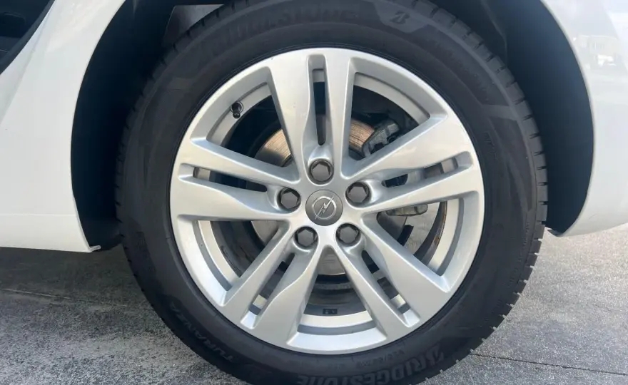Presión neumáticos Opel Astra - Guía clave para tu modelo