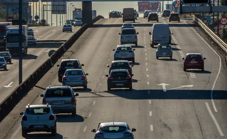 Velocidad mínima en autopista - ¿Cuándo es infracción ir lento?