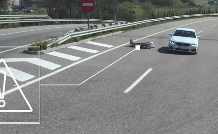 Objeto en la carretera - Cómo actuar y reclamar sin riesgo