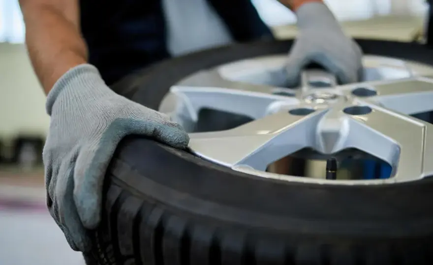 Reparar un neumático - ¿Cuándo es seguro y cuándo no?